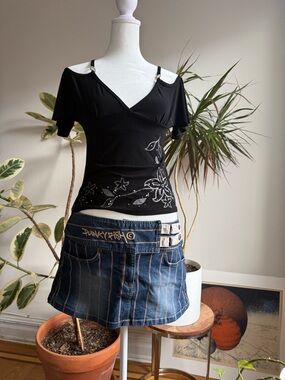 Black Embellished Mini Skirt Top — Floral Accent